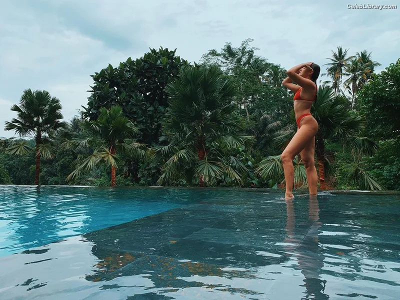 Alexandra Stan photo 19 of 1532