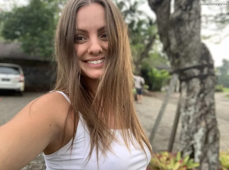 Alexandra Stan photo 21 of 1532
