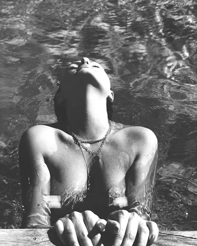 Alexandra Stan photo 16 of 1532