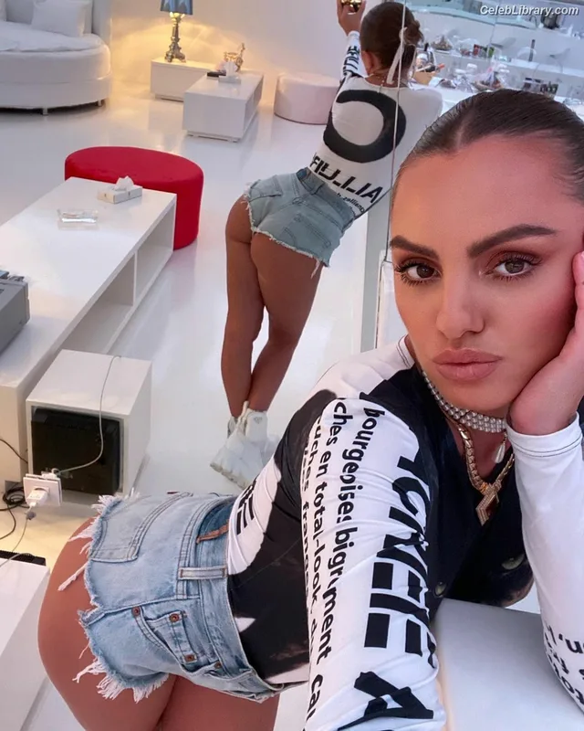 Alexandra Stan photo 21 of 1532