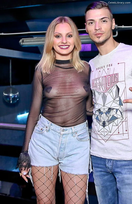 Alexandra Stan photo 4 of 1532