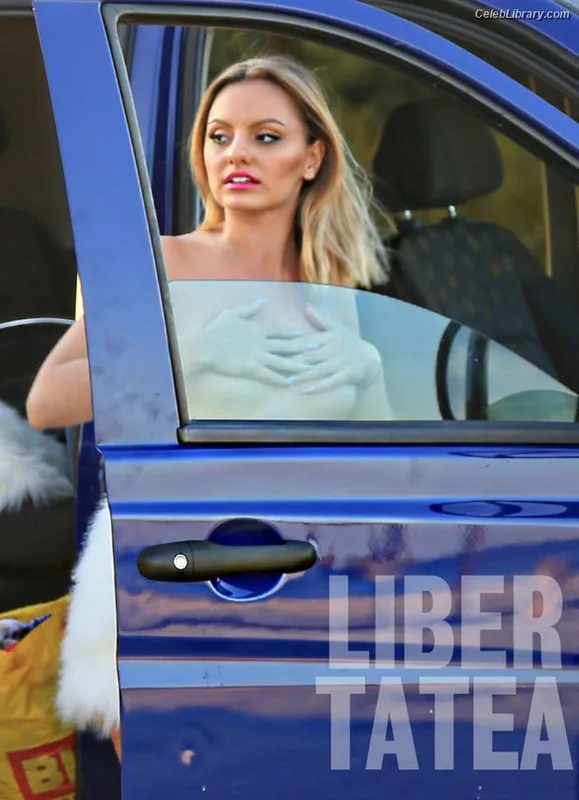 Alexandra Stan photo 12 of 1532