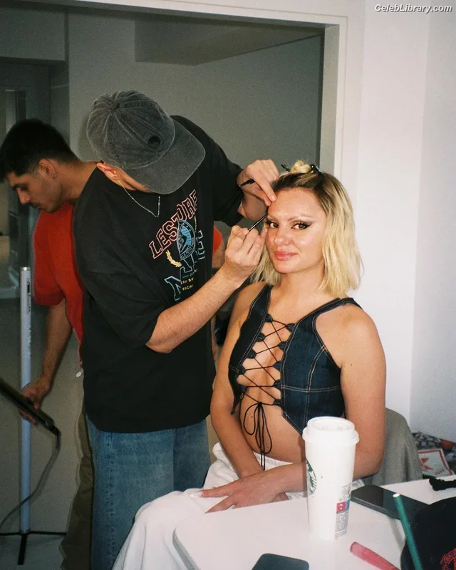 Alexandra Stan photo 21 of 1532