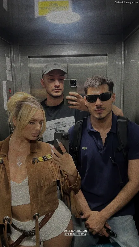 Alexandra Stan photo 14 of 1532