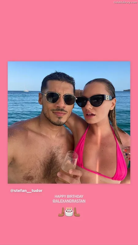 Alexandra Stan photo 4 of 1532