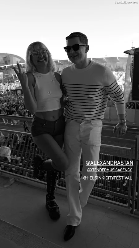 Alexandra Stan photo 17 of 1532