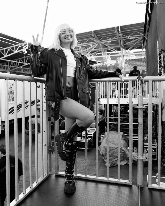 Alexandra Stan photo 20 of 1532