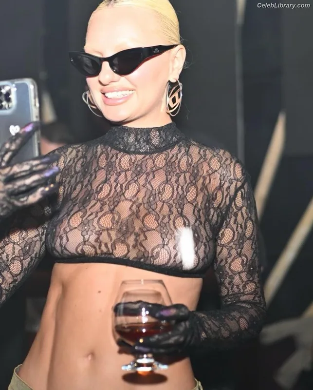 Alexandra Stan photo 21 of 1532