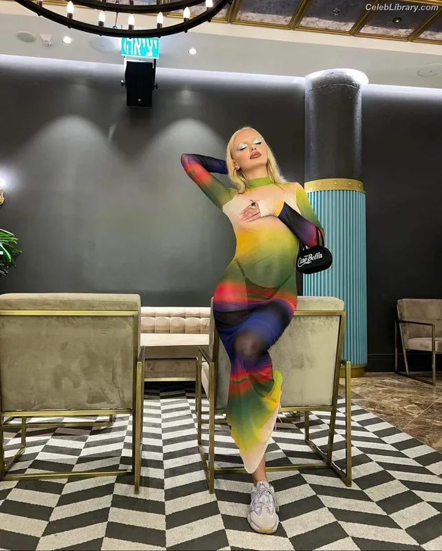 Alexandra Stan photo 23 of 1532