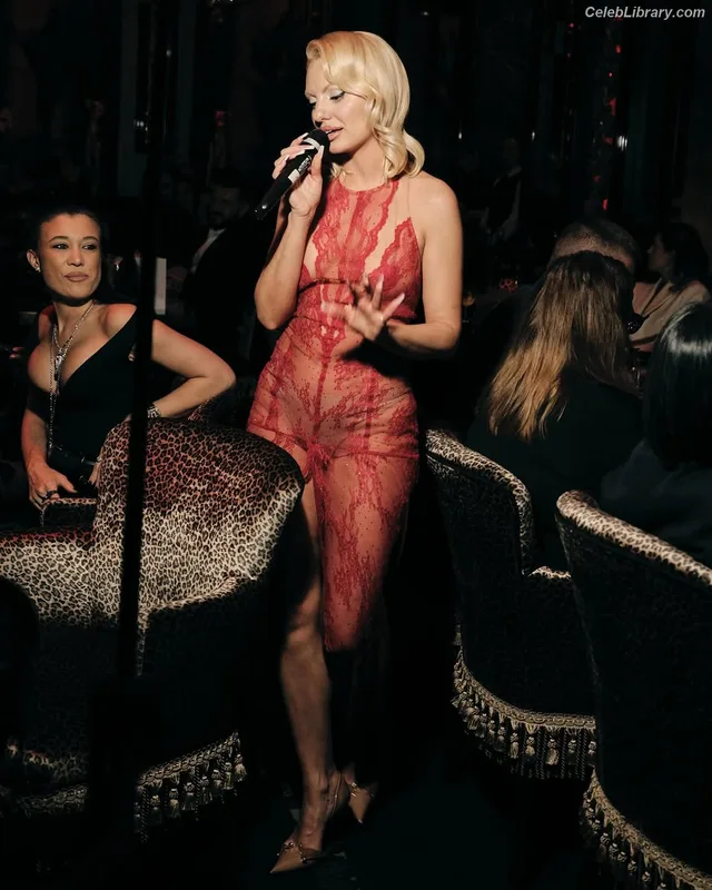 Alexandra Stan photo 1 of 1532