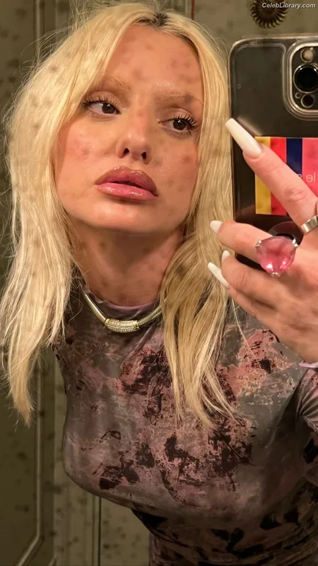 Alexandra Stan photo 1 of 1532