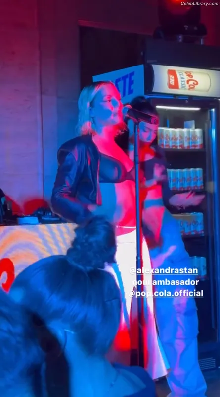 Alexandra Stan photo 1 of 1532