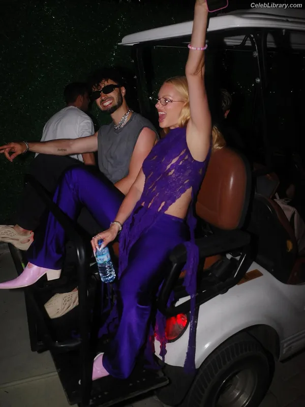 Alexandra Stan photo 13 of 1532