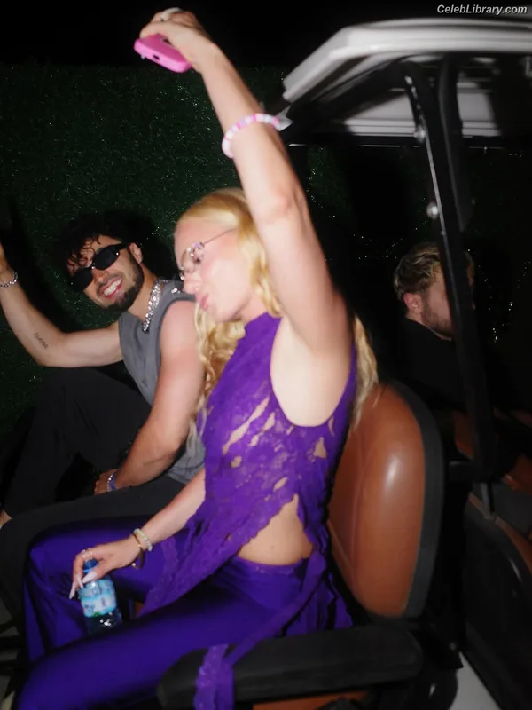 Alexandra Stan photo 18 of 1532