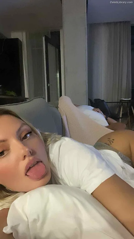 Alexandra Stan photo 18 of 1532