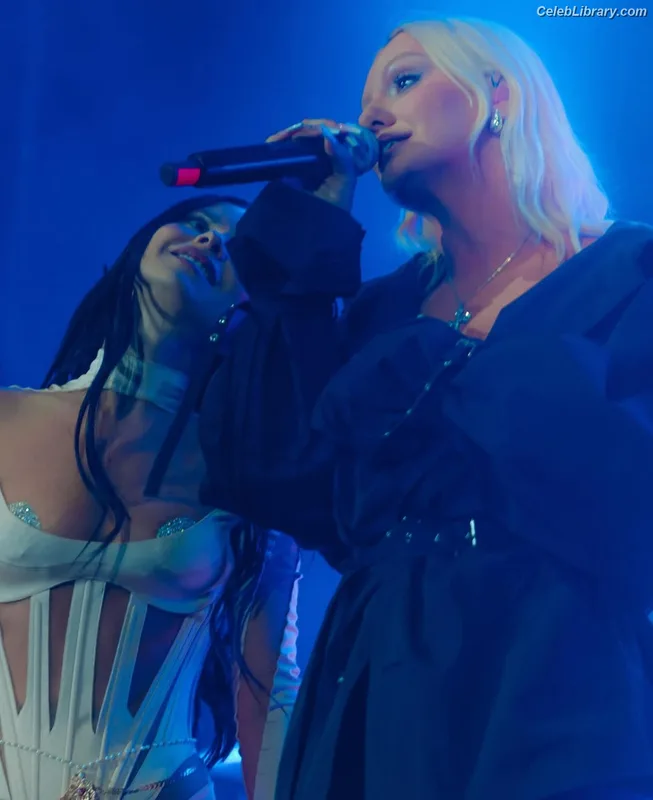 Alexandra Stan photo 1 of 1532