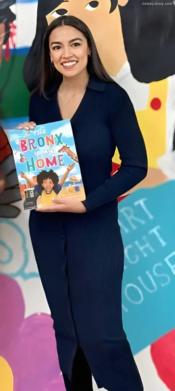 Alexandria Ocasio-Cortez AOC photo 10 of 884