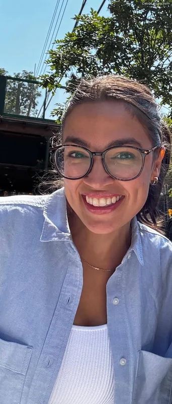Alexandria Ocasio-Cortez AOC photo 21 of 884