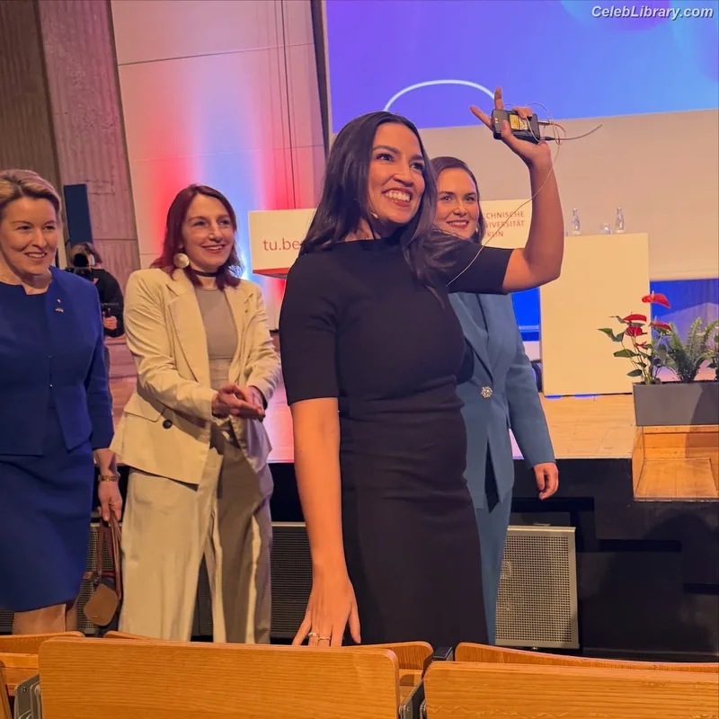 Alexandria Ocasio-Cortez AOC photo 10 of 884