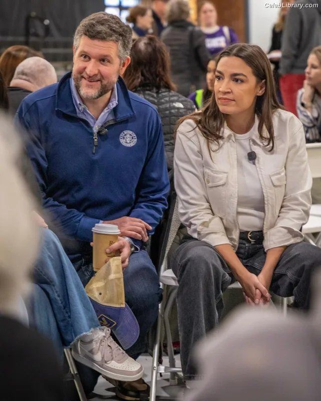 Alexandria Ocasio-Cortez AOC photo 5 of 884