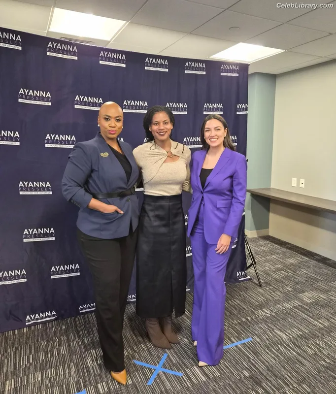 Alexandria Ocasio-Cortez AOC photo 7 of 884