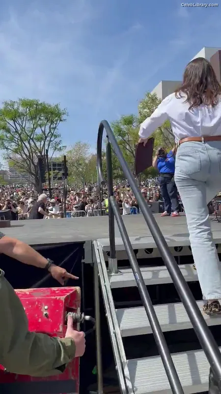 Alexandria Ocasio-Cortez AOC photo 8 of 884
