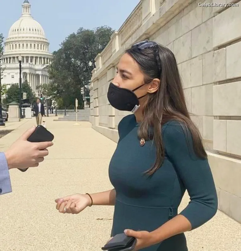 Alexandria Ocasio-Cortez AOC photo 13 of 884