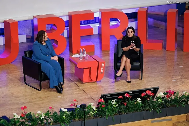Alexandria Ocasio-Cortez AOC photo 10 of 884