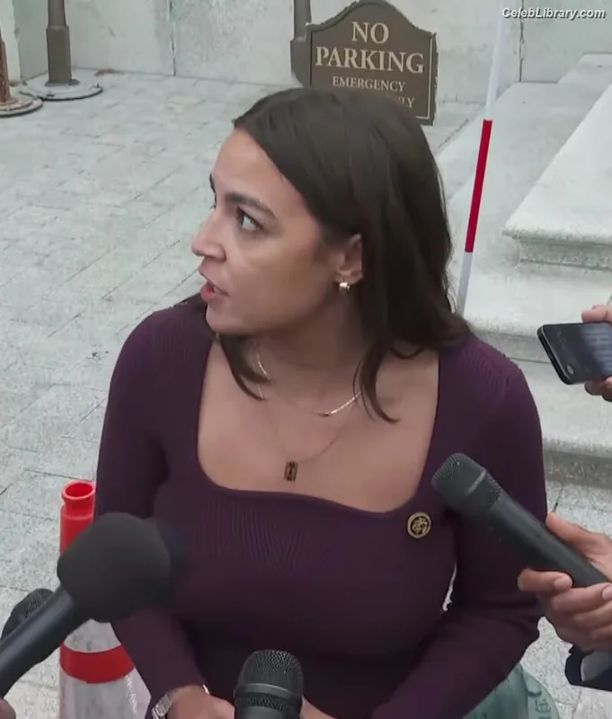 Alexandria Ocasio-Cortez AOC photo 9 of 884
