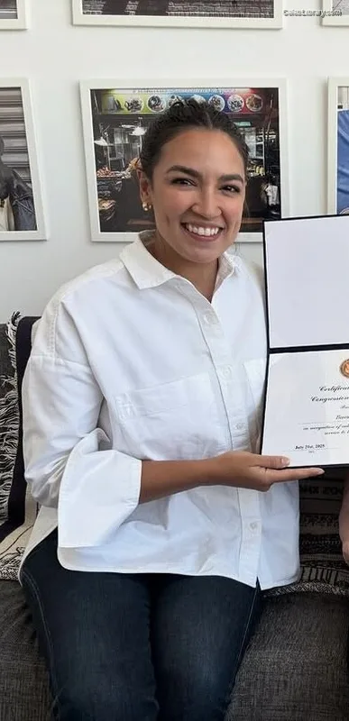 Alexandria Ocasio-Cortez AOC photo 11 of 884