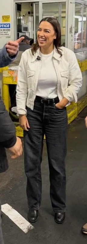 Alexandria Ocasio-Cortez AOC photo 7 of 884
