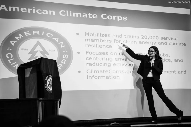 Alexandria Ocasio-Cortez AOC photo 12 of 884