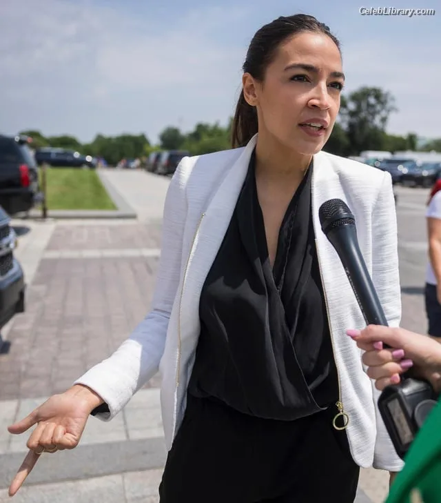 Alexandria Ocasio-Cortez AOC photo 9 of 884