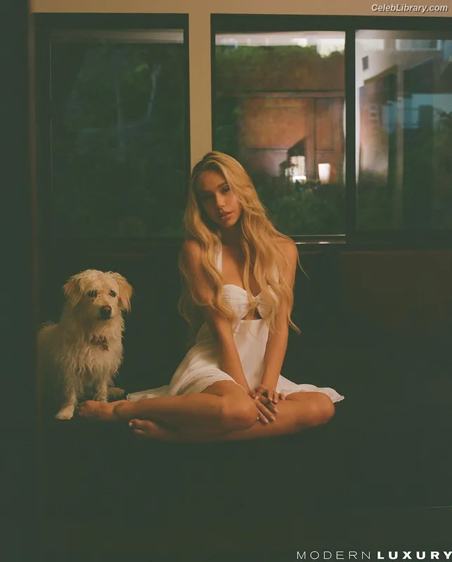 Alexis Ren photo 22 of 1134