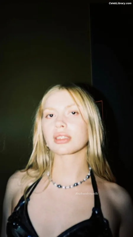 Aleyna Tilki photo 6 of 171