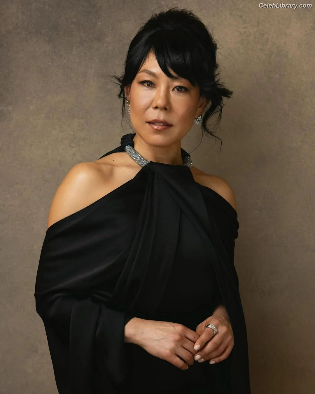 Ali Ahn photo 4 of 60