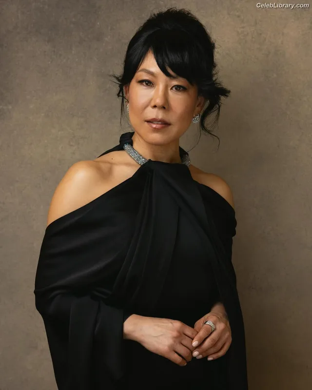 Ali Ahn photo 4 of 61