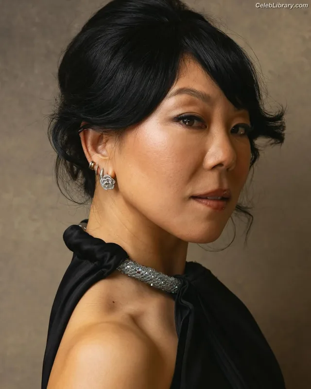 Ali Ahn photo 5 of 61