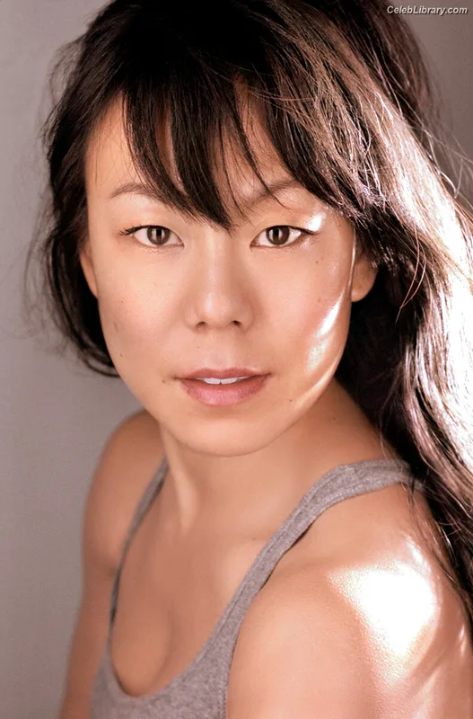 Ali Ahn photo 21 of 61
