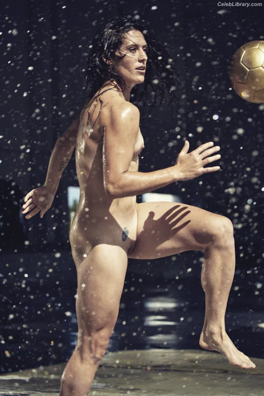 Ali Krieger photo 4 of 13