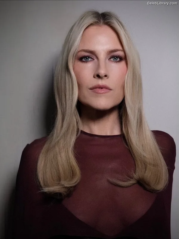 Ali larter photo 8 of 568