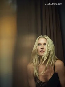 Ali larter photo 13 of 568