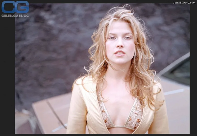 Ali larter photo 5 of 568