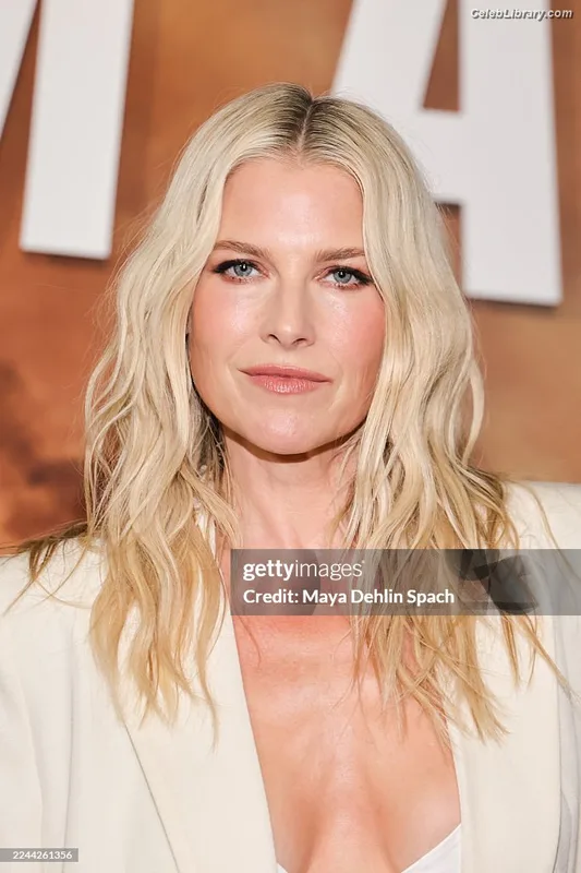 Ali larter photo 9 of 568