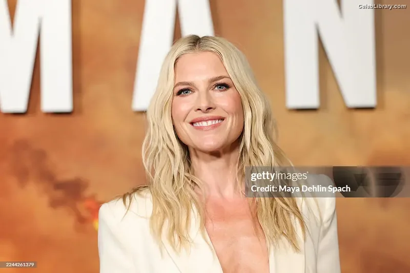 Ali larter photo 10 of 568