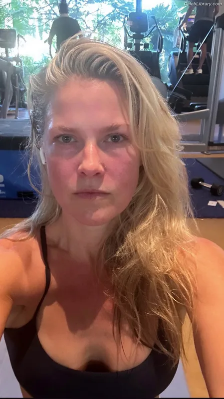 Ali larter photo 13 of 568
