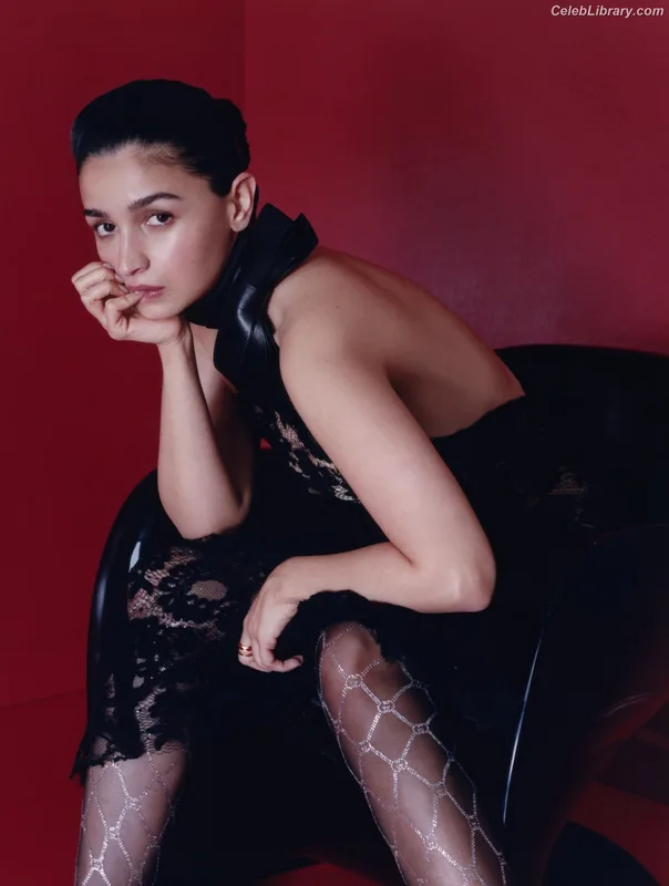 Alia Bhatt photo 3 of 167