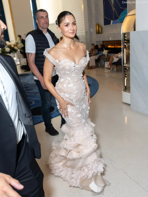 Alia Bhatt photo 9 of 167