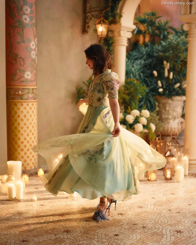 Alia Bhatt photo 3 of 167