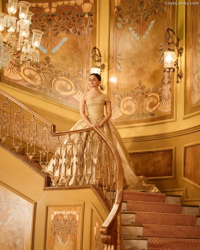 Alia Bhatt photo 6 of 167